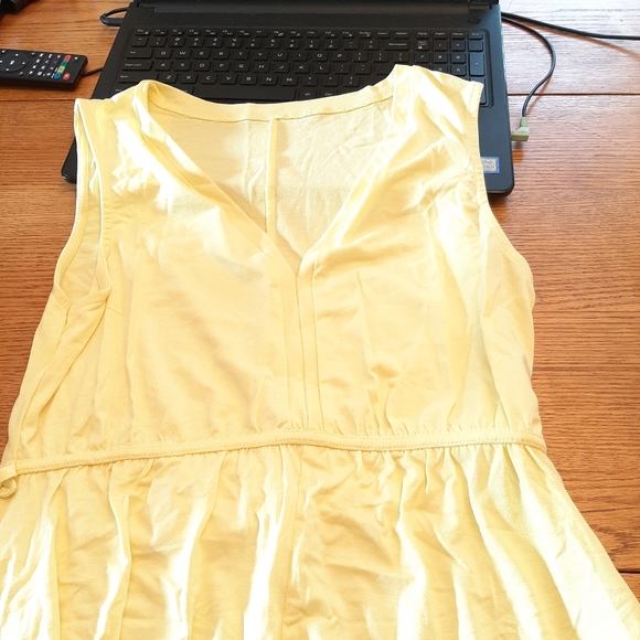 Ladies clothing - Picture 3 of 7